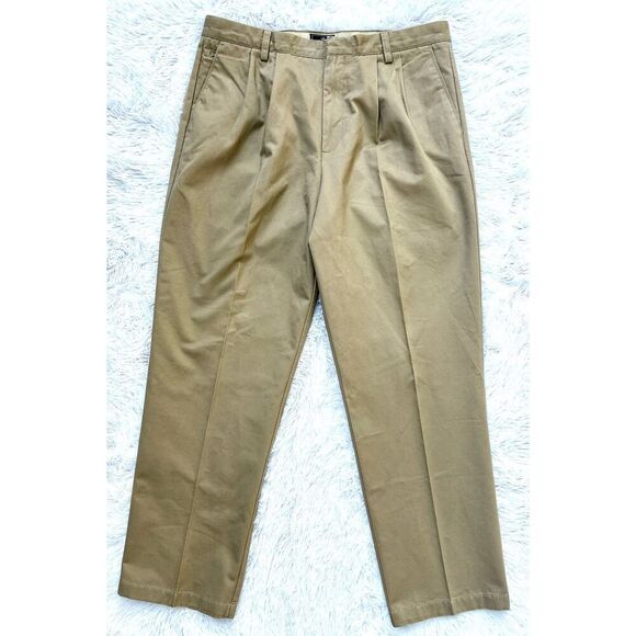 Dockers D4 SZ 36x32 Relaxed Fit Pleated Tan Khaki Pants - Picture 10 of 10